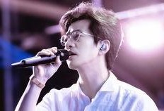 歌手爆料最新歌曲大全视频